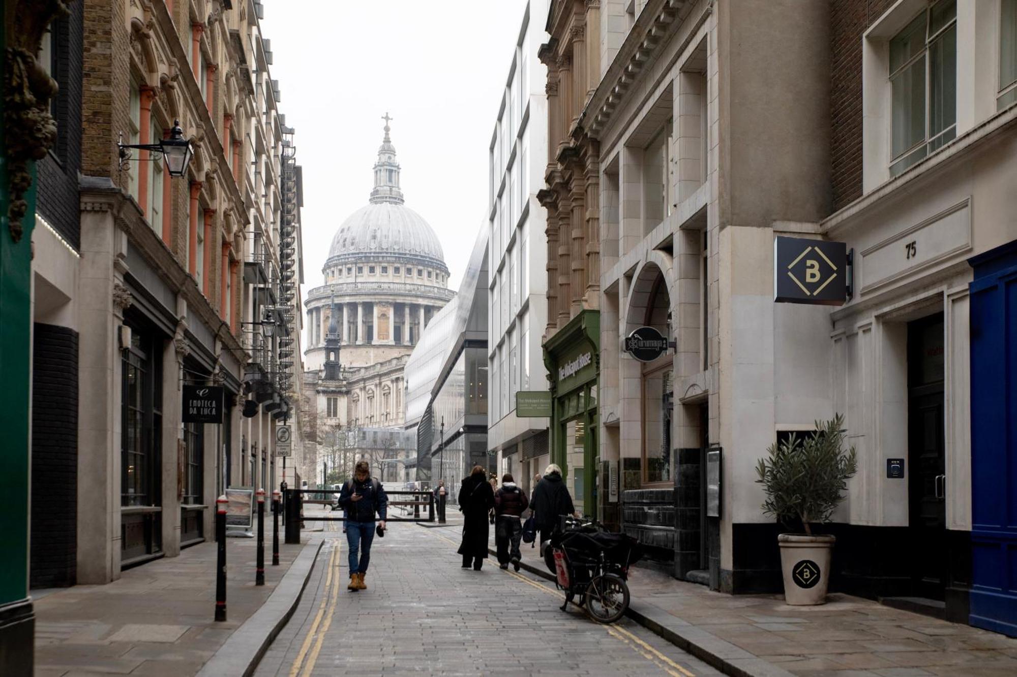 Апартаменты Bob W St Paul's *
